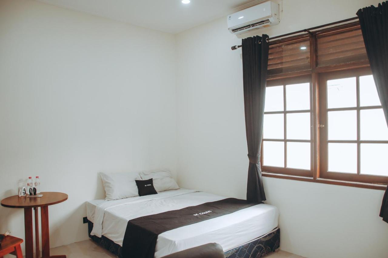 DS CoLive Sinabung Hotel Semarang Bagian luar foto